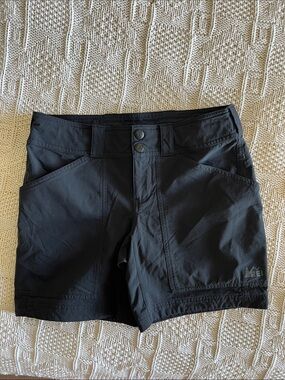 REI Co-Op Hiking Shorts Black Stretch Nylon Quick Dry Pockets Sz 2